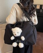 くまモチーフボストンバッグ かわいい女子向け 大容量 軽量 シューズ収納付き 通学 旅行 - 画像 (11)