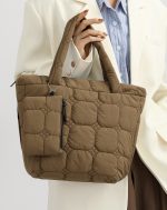 レディースハンドバッグ 軽量 シンプル 通勤用 小銭入れ付き おしゃれ 単色デザイン - 画像 (3)