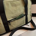 折りたたみスポーツショルダーバッグ 大容量 軽量 防水ポケット付き コンパクト収納 ジムバッグ - 画像 (9)