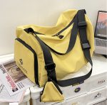 シンプルスポーツショルダーバッグ 大容量 軽量 シューズ収納 撥水ポケット付き ジムバッグ - 画像 (4)