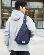 メンズボディバッグ 通勤対応 撥水仕様 反射ライン付き - 画像 (8)